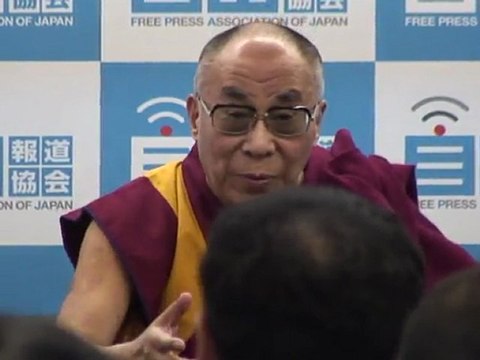 Dalai Lama visits Tokyo