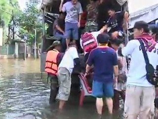Floods cause Bangkok transport misery