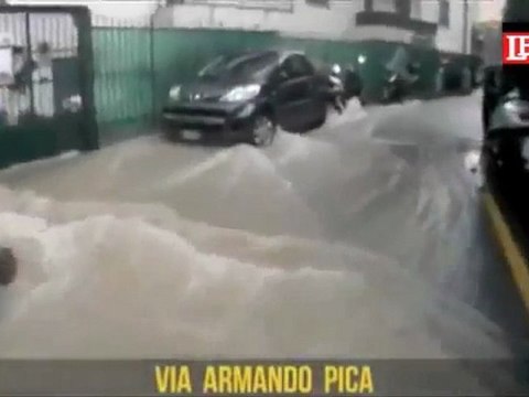 SCIOCCANTE ALLUVIONE Genova 4 novembre 2011 COMPILATION video più DRAMMATICI - YouTube