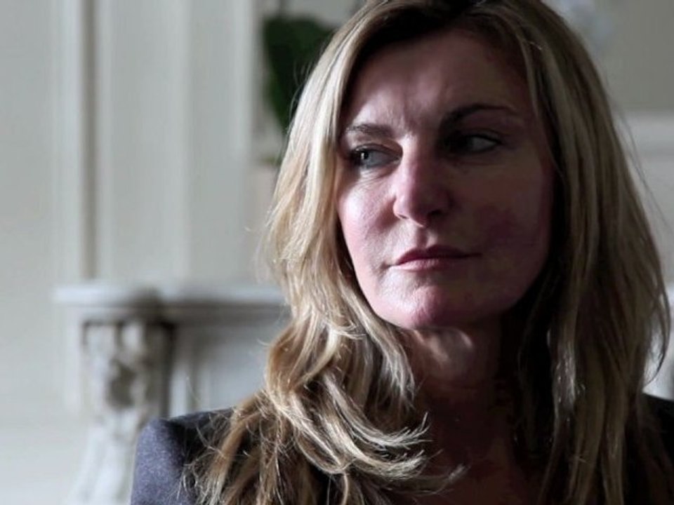 Mme Takieddine contre-attaque: entretien avec Nicola Johnson