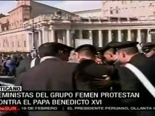 Vaticano: feminista detenida por protestar semidesnuda