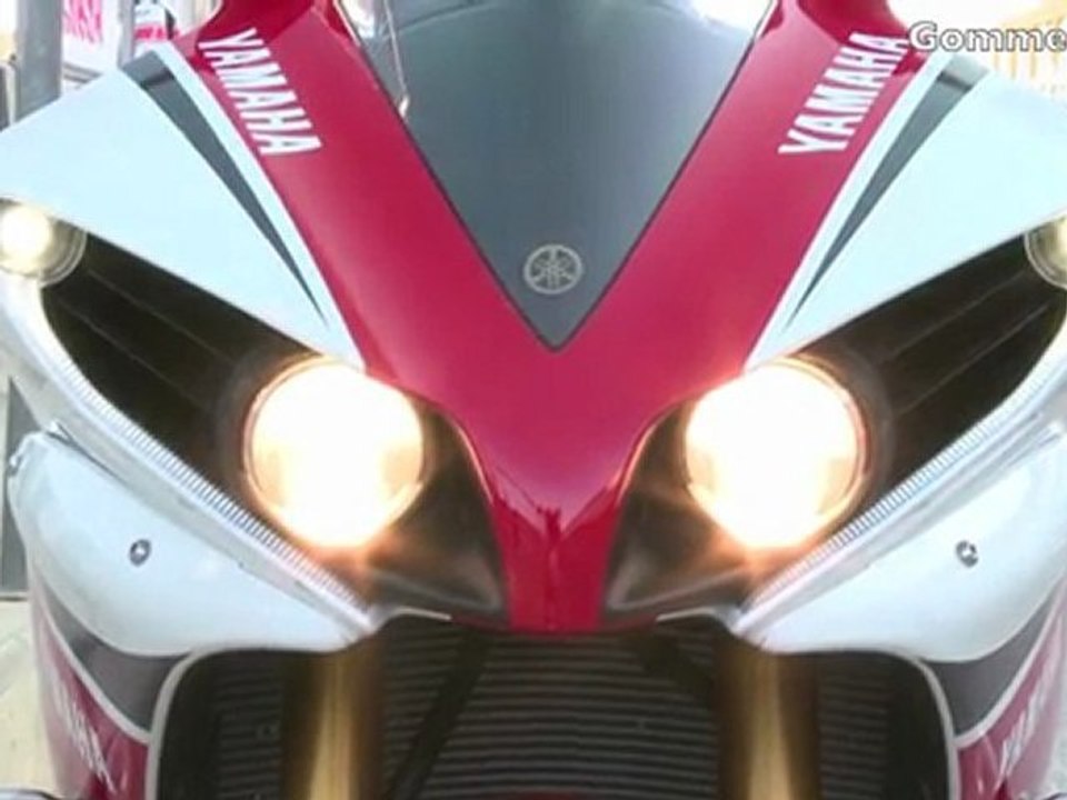Yamaha YZF - R1 (2012) - Full HD