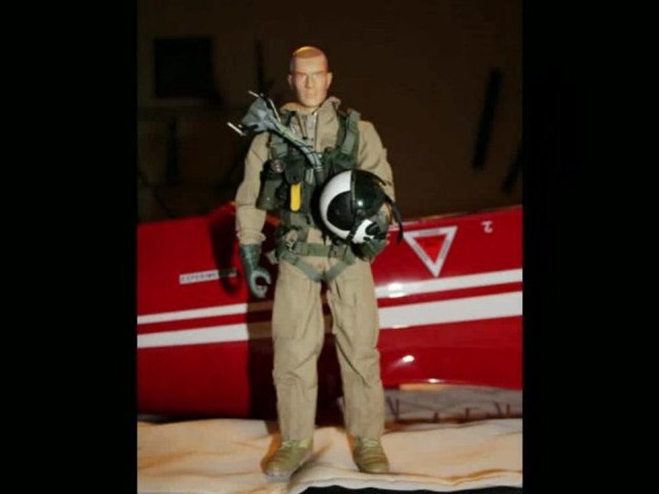 pilote Elite Force PC-21