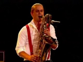 Bo ja chcę - Majestic  (w Must Be The Music)