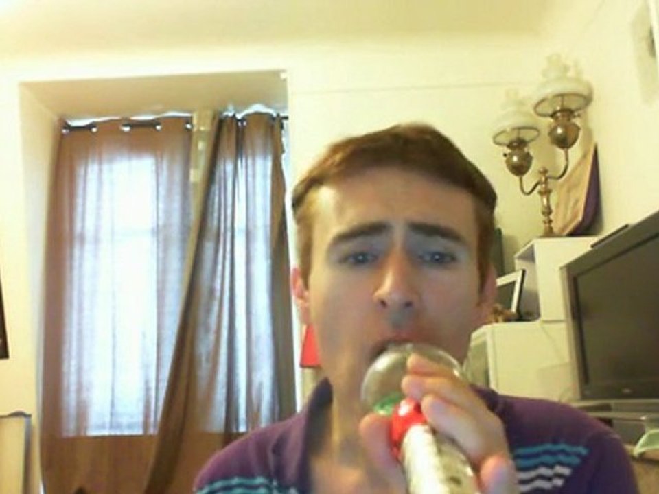 Wiwi égratigne "quitte moi" de Pierre Bachelet