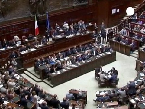 Bossi a Berlusconi: Si faccia da parte e lasci ad Alfano