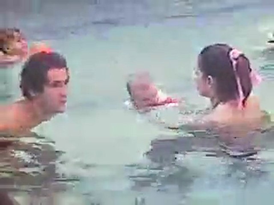 E-BEBE NAGEUR MARS 1977 VERONIQUE  3 ET 4 MOIS