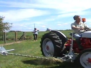 ESSAI FAUCHEUSE FERGUSON