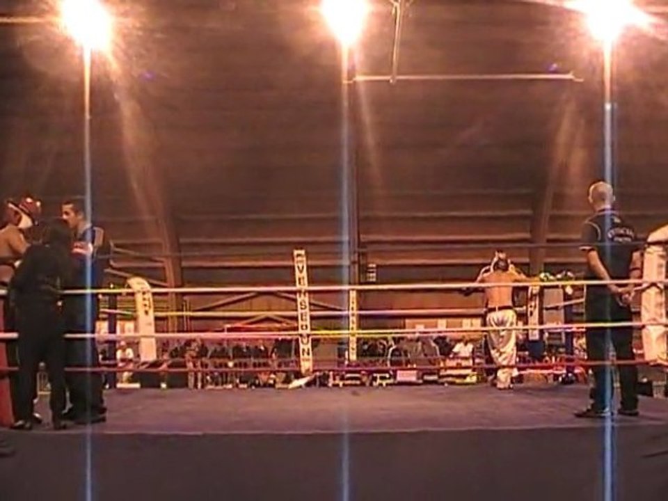 Julien quart de finale de la coupe de france de full contact