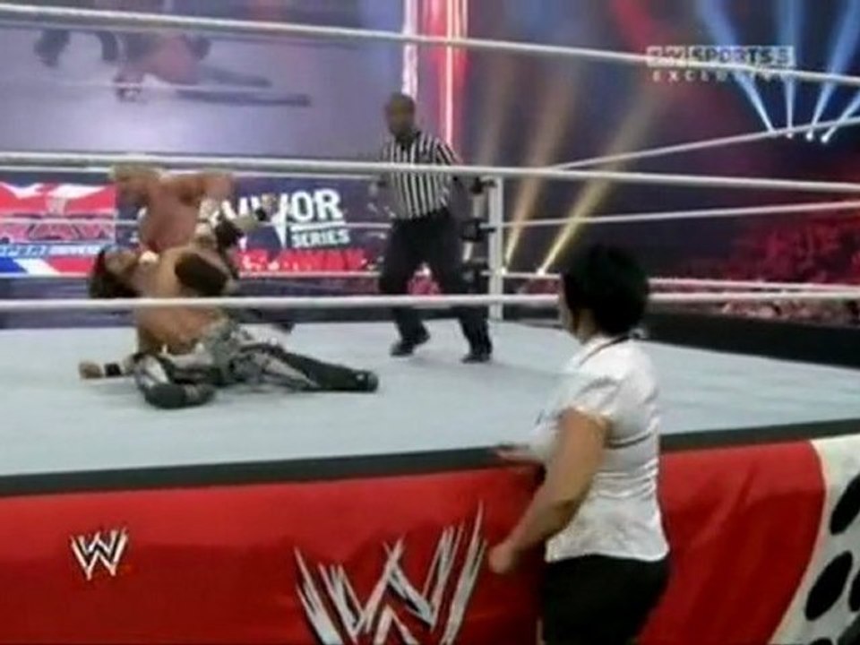 DesiTvForumz.Com.WWE.Raw.11.7.11.Part_2.mp4
