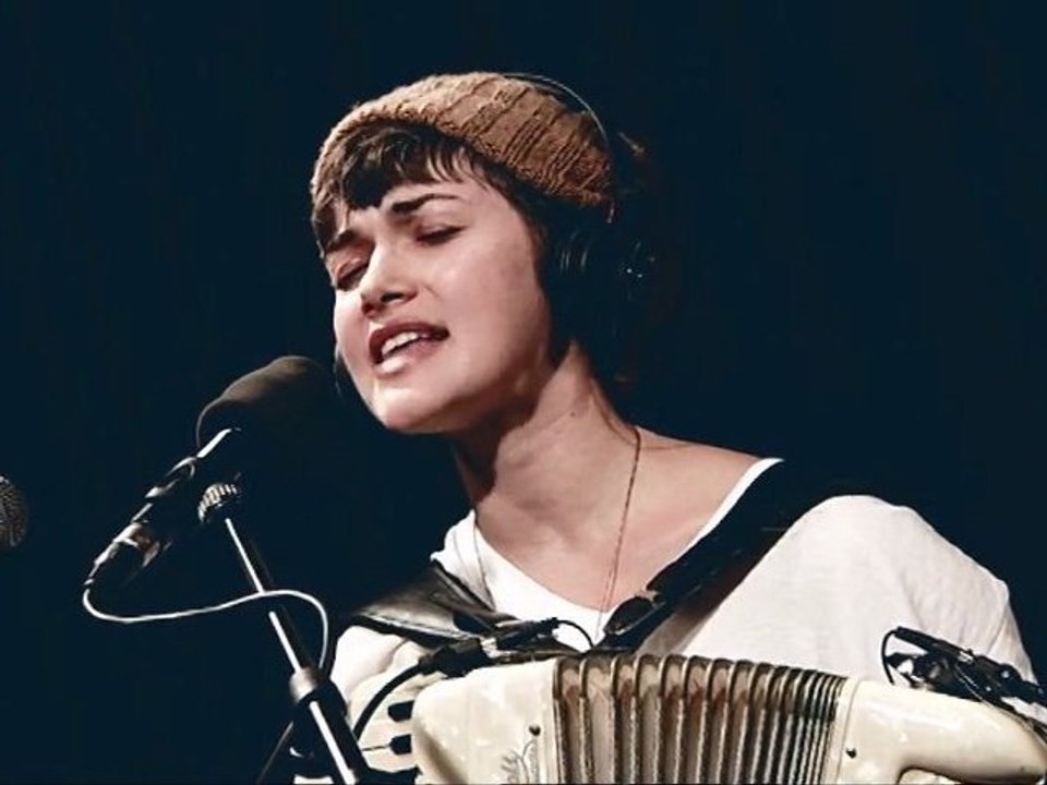 Musiques du Monde -live Maïa VIDAL - Follow me