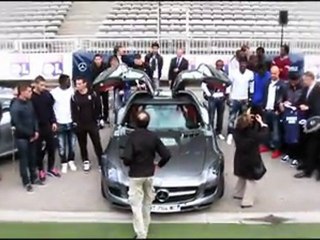 Mercedes remet les clés aux joueurs de l'OL by Dynamic View