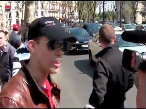 Jeunes du RF face aux extrémistes homos