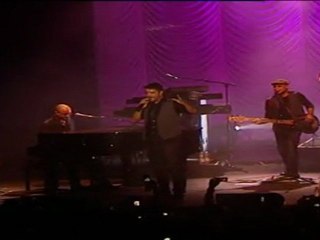 Antonio Orozco cumple "Diez" años