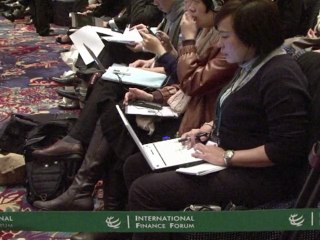 Lagarde craint une "spirale d'instabilité financière mondiale"