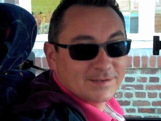 Dans le bus avec les écoliers de Farbus