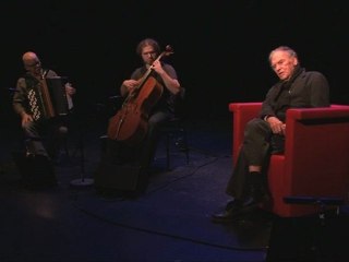Trintignant sur scène pour Prévert, Desnos et Boris Vian