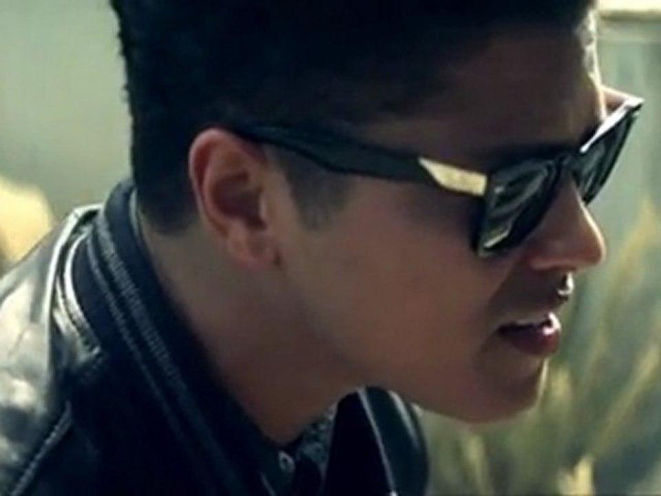 Dailymotion - Bad Meets Evil - Lighters ft. Bruno Mars - une vidéo Musique