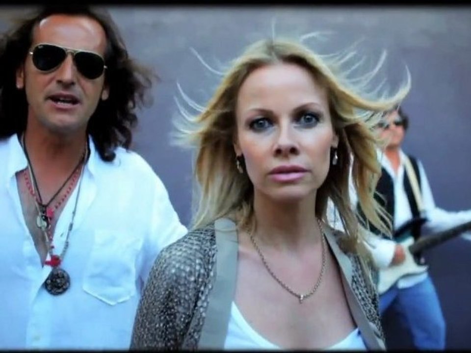 POP ROCK ESPAÑOL ► UNA TRIBU MAS ♫ Ayúdame a recordar ► MUSICA COPYLEFT Málaga - España