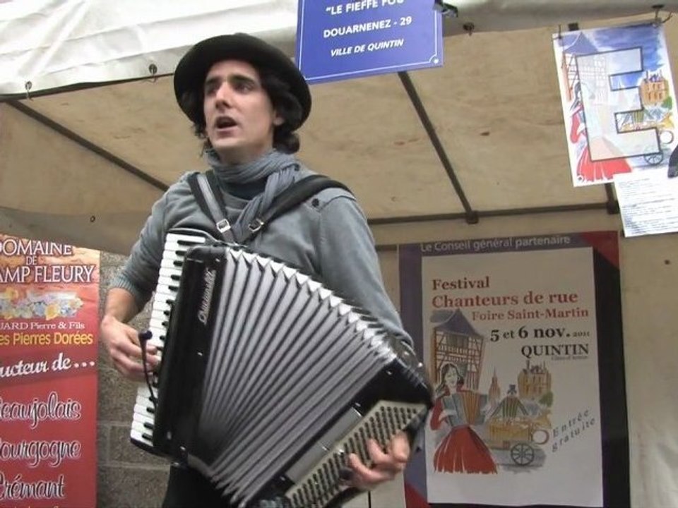 Le Festival des Chanteurs de Rue de Quintin 2011