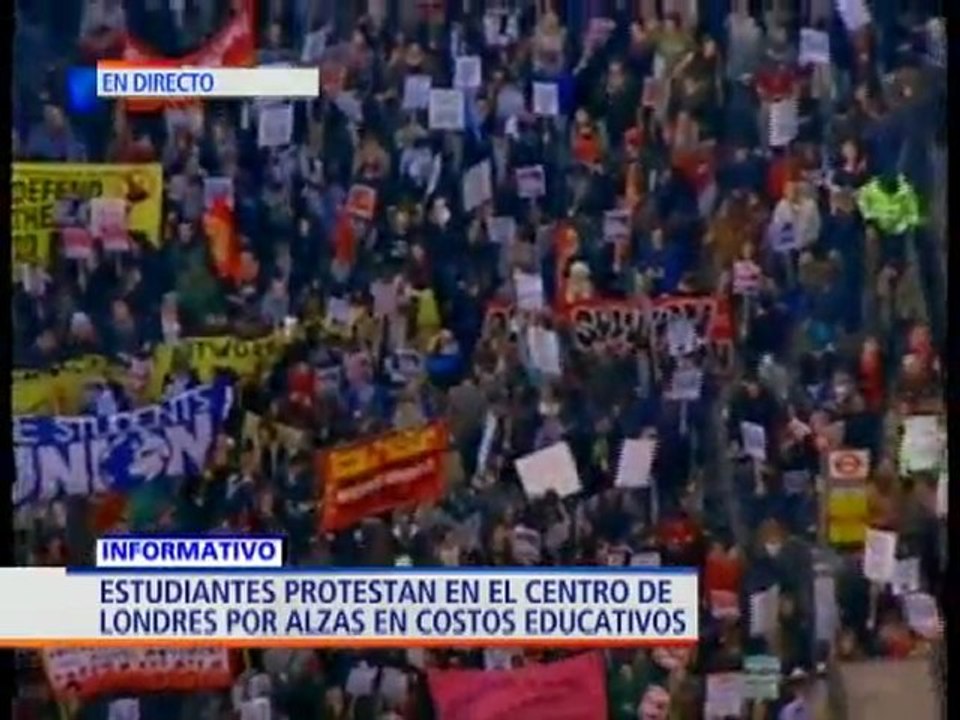 Estudiantes protestan en el centro de Londres por alzas en costos educativos