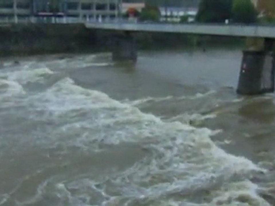 Crue Gardon Alès novembre 2011