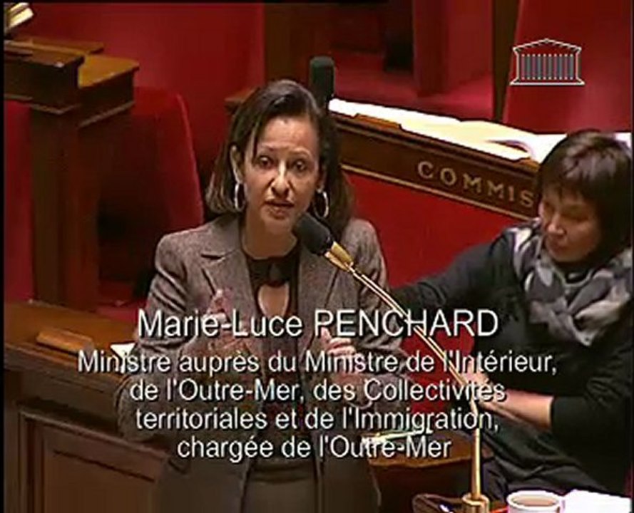 Question à Marie-Luce Penchard sur les recherches pétrolières en Guyane - 9 novembre 2011