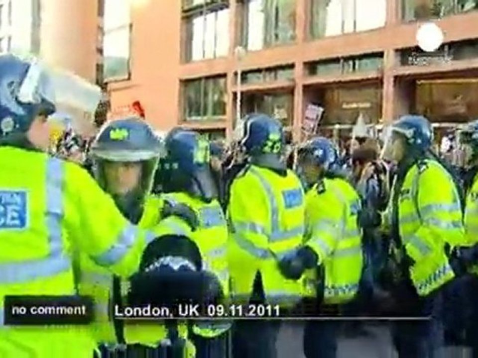 UK: protesting student march - no comment