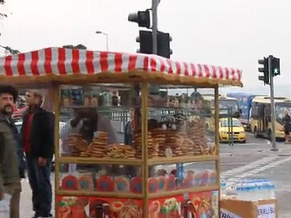 Bugün saat 9.05'te Türkiye Atatürkü anıyor