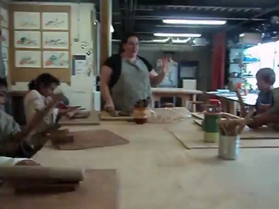 un atelier poterie à la mjc de Chilly mazarin