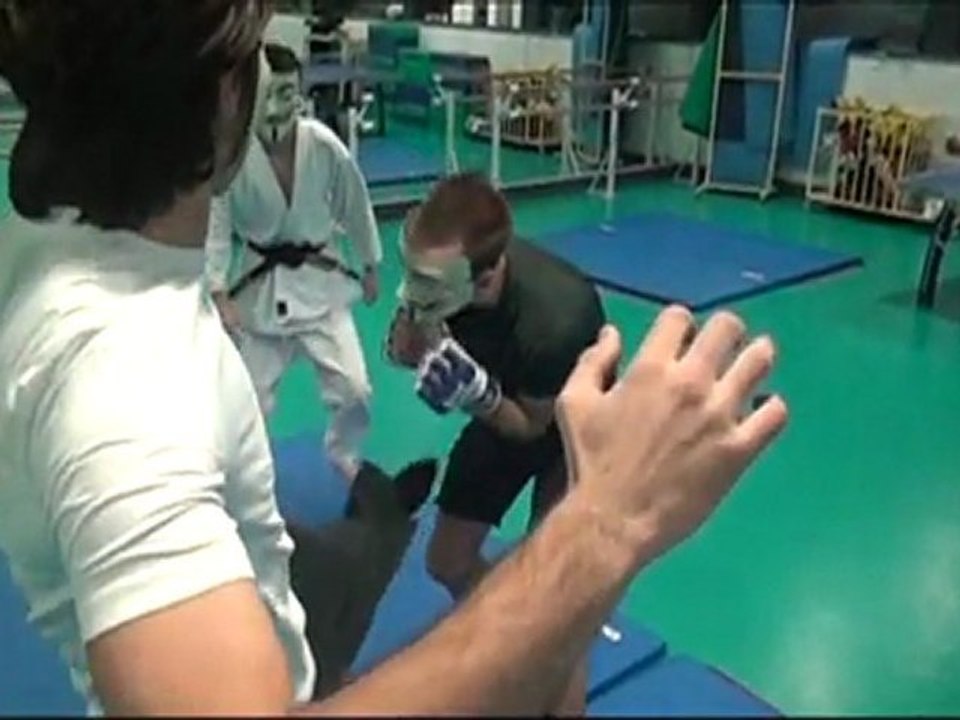 Teaser du spectacle de dévoilement - Smash My-Rennes'Up - Campagne BDS 2011/12