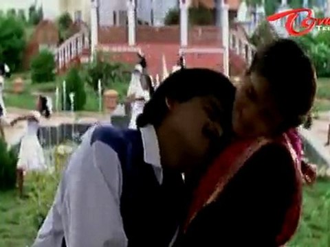 Akkum Bakkum - Telugu Songs - Ohoho Andale - Ali - Yuvarani