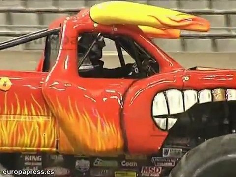 Pinto y Pandiani participan en una exhibición de coches