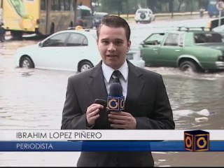 Lluvias en Caracas inunda las calles