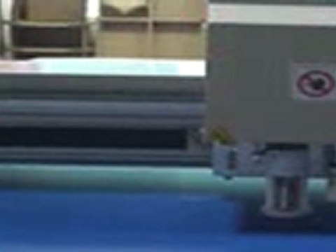 aokecut@163.com Coroplast PP corrugated hollow plate ducted board cutter plotter