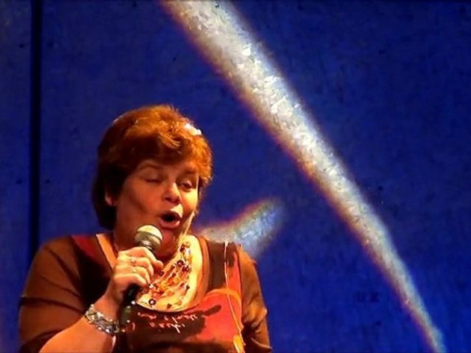 19 Miss Modestie - scène slam Mons - 28-10-2011