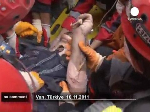 Turkish rescue workers hunt for survivors - no comment