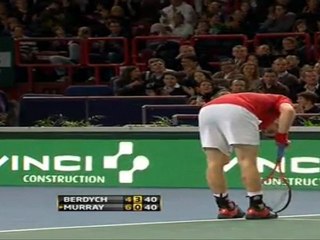 Berdych quiebra la racha de Murray y entra en las semifinales de París