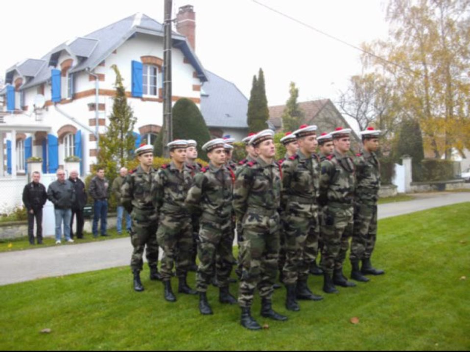 Laffaux : Les enfants du village ont chanté la Marseillaise le 11 novembre 2011
