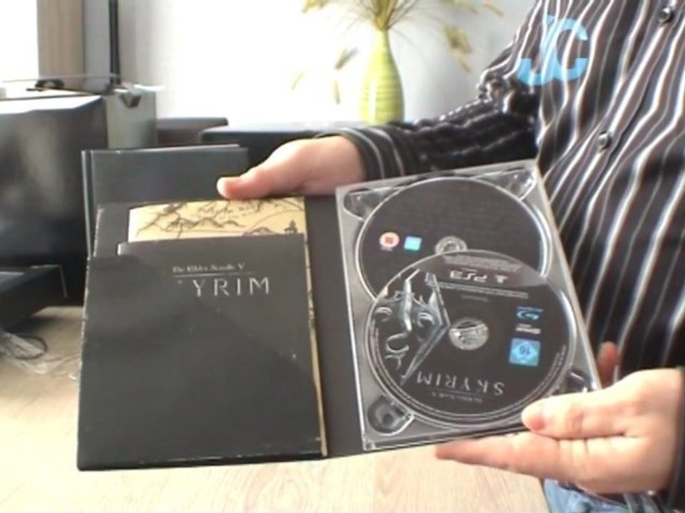 Unboxing The Elder Scrolls V Skyrim collector (Euro/pal version)