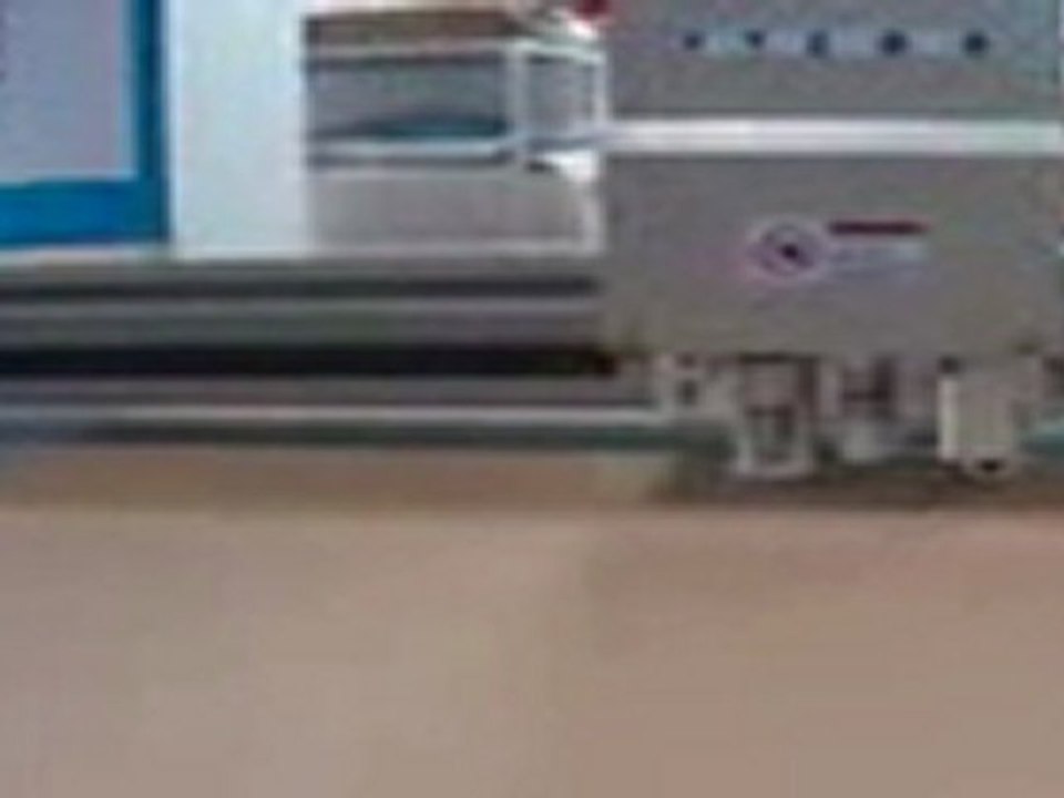 aokecut@163.com corrugated flute paper cutter