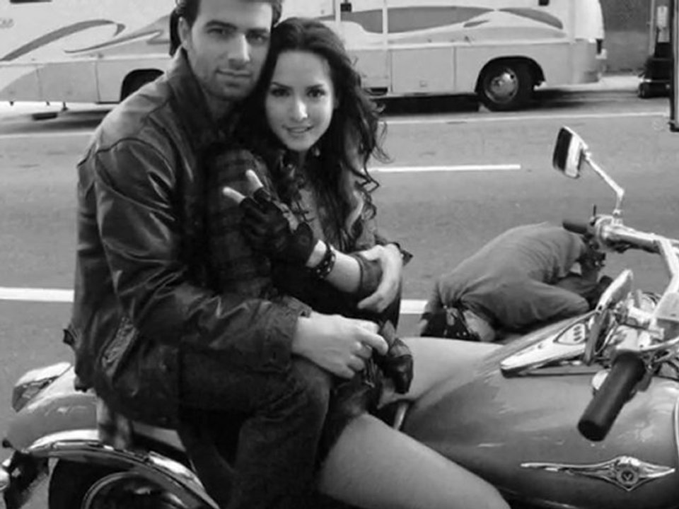 Jencarlos Canela & Carmen Villalobos - Dime si esto es Amor