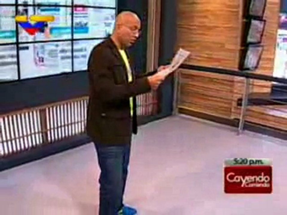 Cayendo y Corriendo Chavez arrasa en encuestas privadas  Teodoro contra el borracho  11.11 2011 1/2