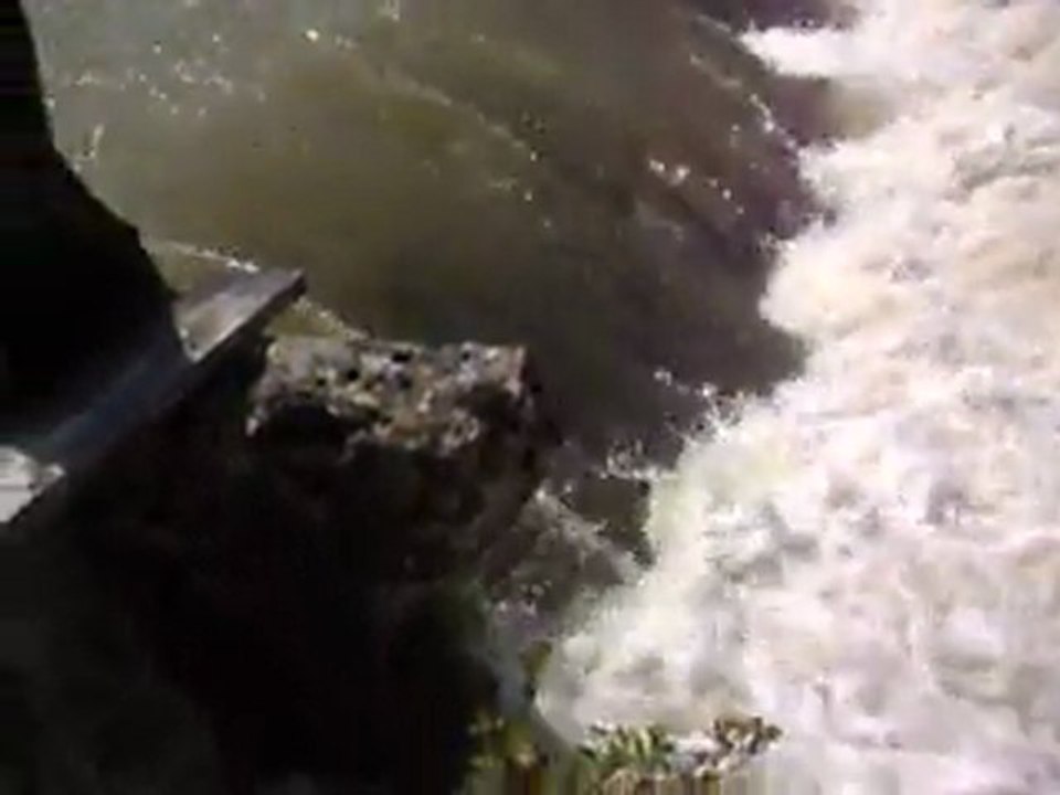 BELESTA  EN  ARIEGE   RIVIERE FORTE LE 01/05 2009.N 04