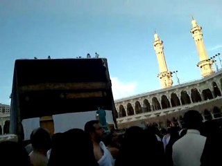 Kabe-i Muazzamanın örtüsü değişirken