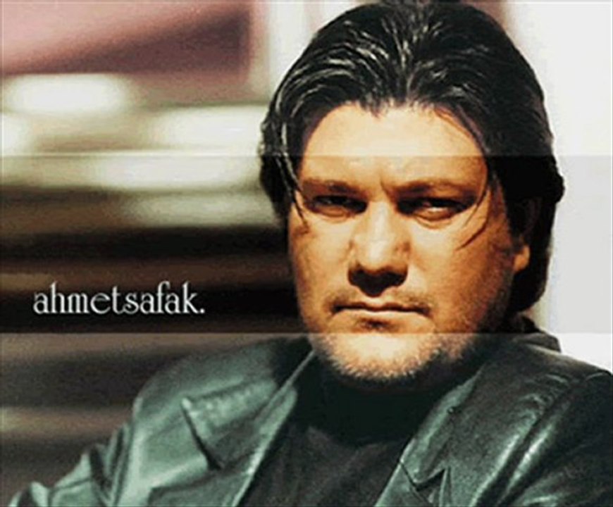 Ahmet Şafak - İllede Türkiyemiz