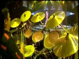 Dam Vinh Hung feat. Nuno Resende; "Khong Phai Em"