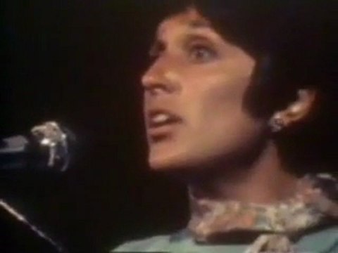 Young Joan Baez - We shall overcome