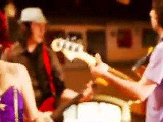 Akıllı Bir Deli (Aydilge)- www.panax.net