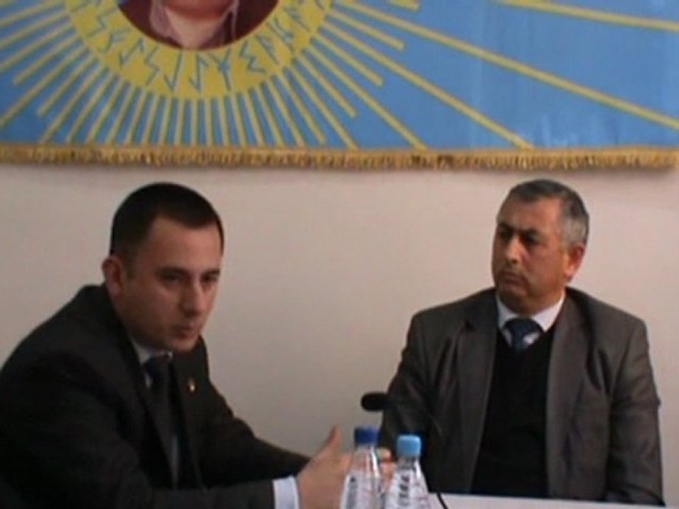 MQP basqani Vuqar Beyturanin 'Inam Evi Gunu' Merasiminde cixisi, 13.11.2011.